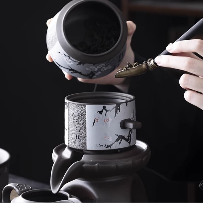 【Tea Set Gift Box】Snow-resistant plum blossoms decoration Purple sand tea set